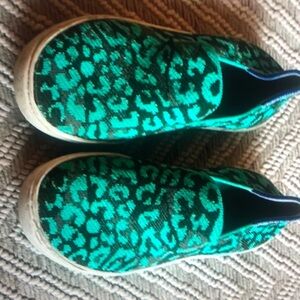 Rothys Size 2Y shoes